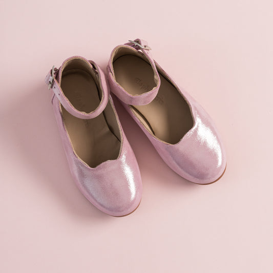 Discover the Perfect Blend of Style and Comfort: The Elephantito Ondina Flats